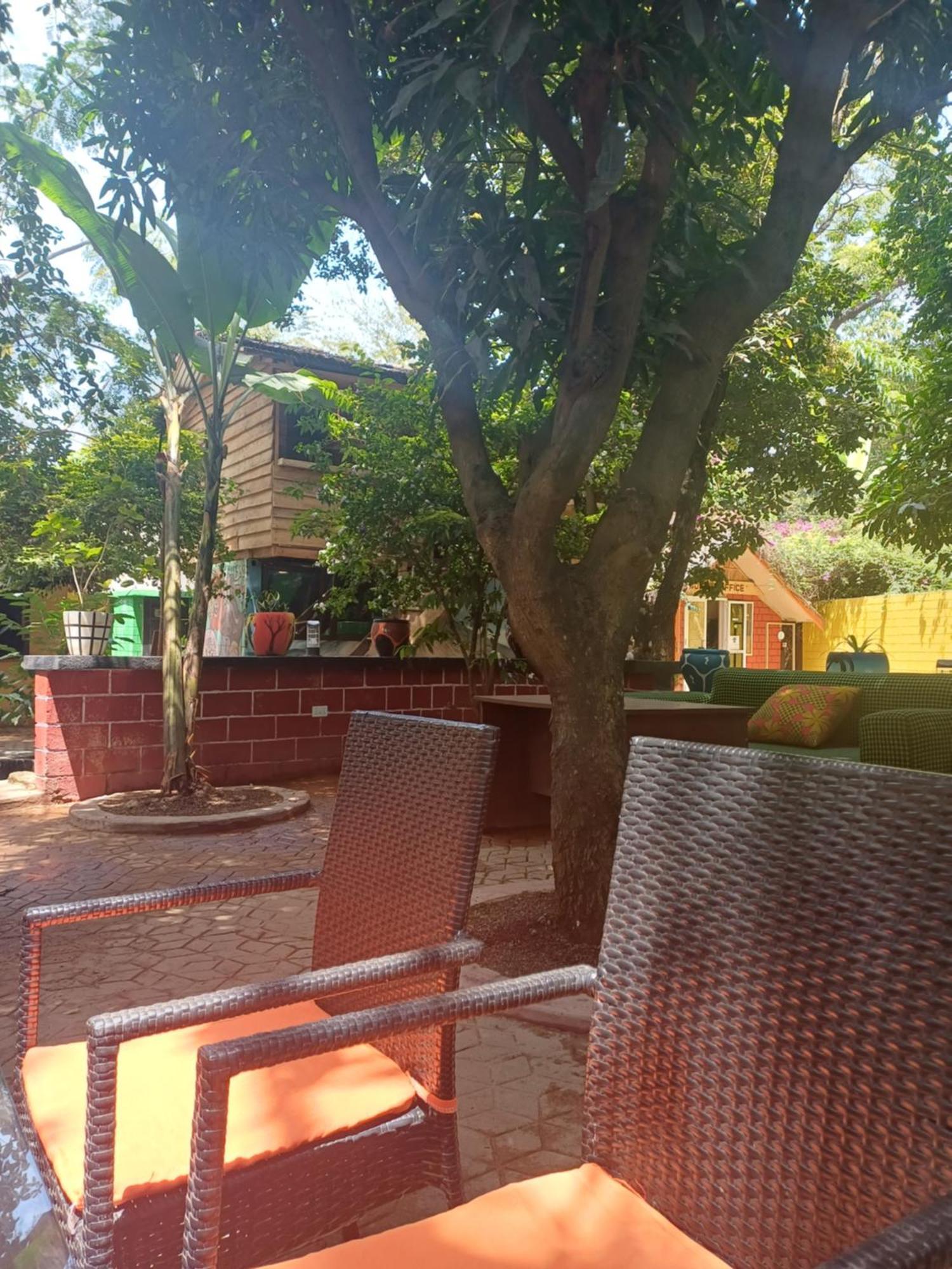 Ibrahim Garden Hostel Аруша Экстерьер фото